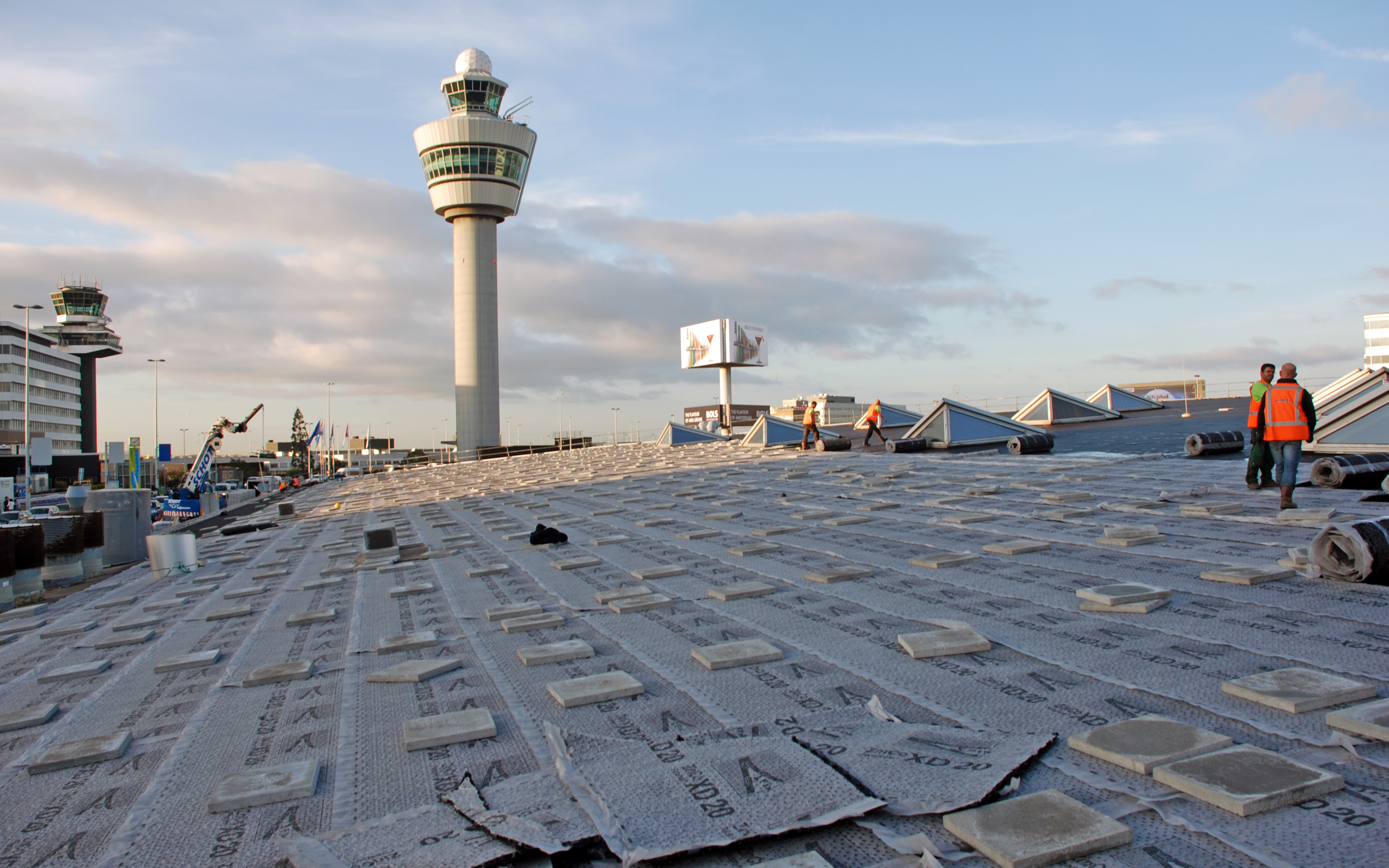 The drainage element Fixodrain® XD 20 is particularly suitable for large roof areas. Fixodrain® XD 20 is applied